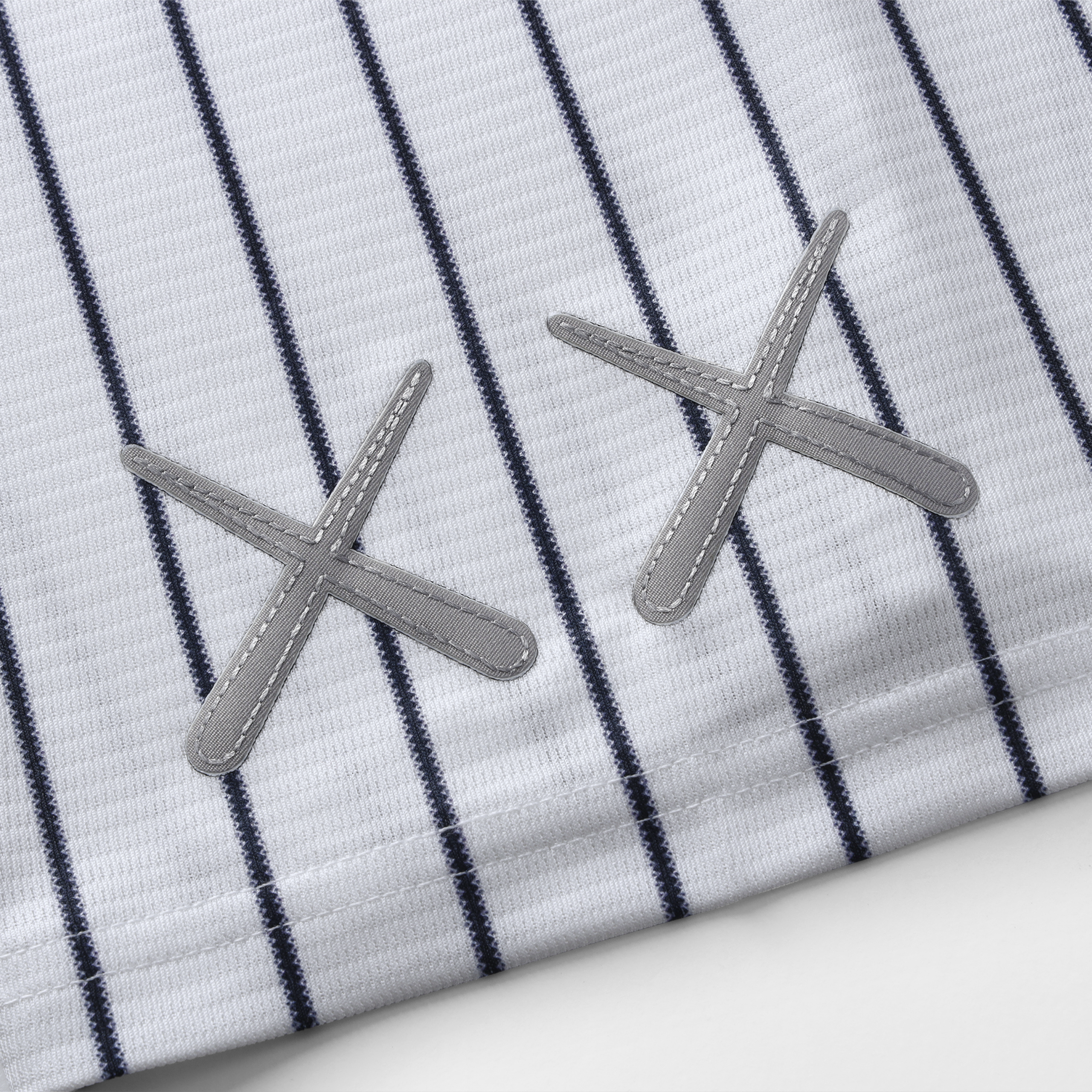 men-s-new-york-yankees-nike-x-kaws-white-stadium-jersey-5